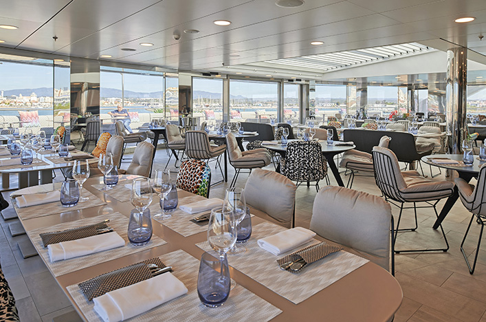 Yacht Club, Scenic Eclipse II