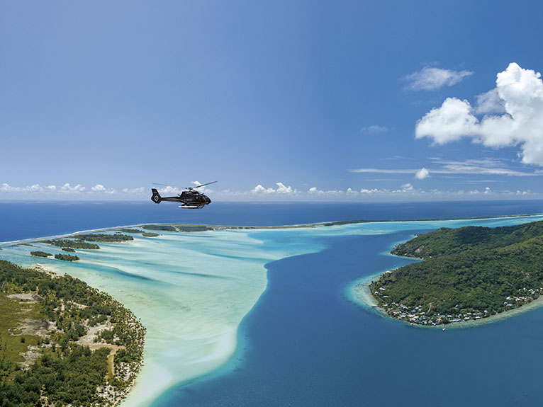 Helicopter flight over the Yasawa Islands, Fiji