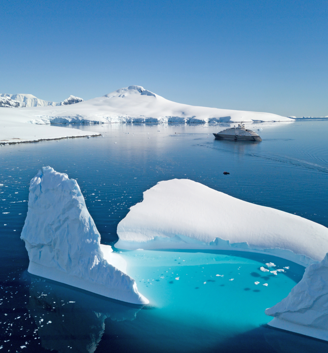 Scenic eclipse 1 in polar waters